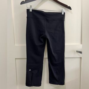 Lululemon Cropped Leggings Black size 4